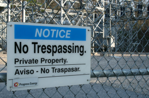 Bilingual sign in Raleigh, North Carolina