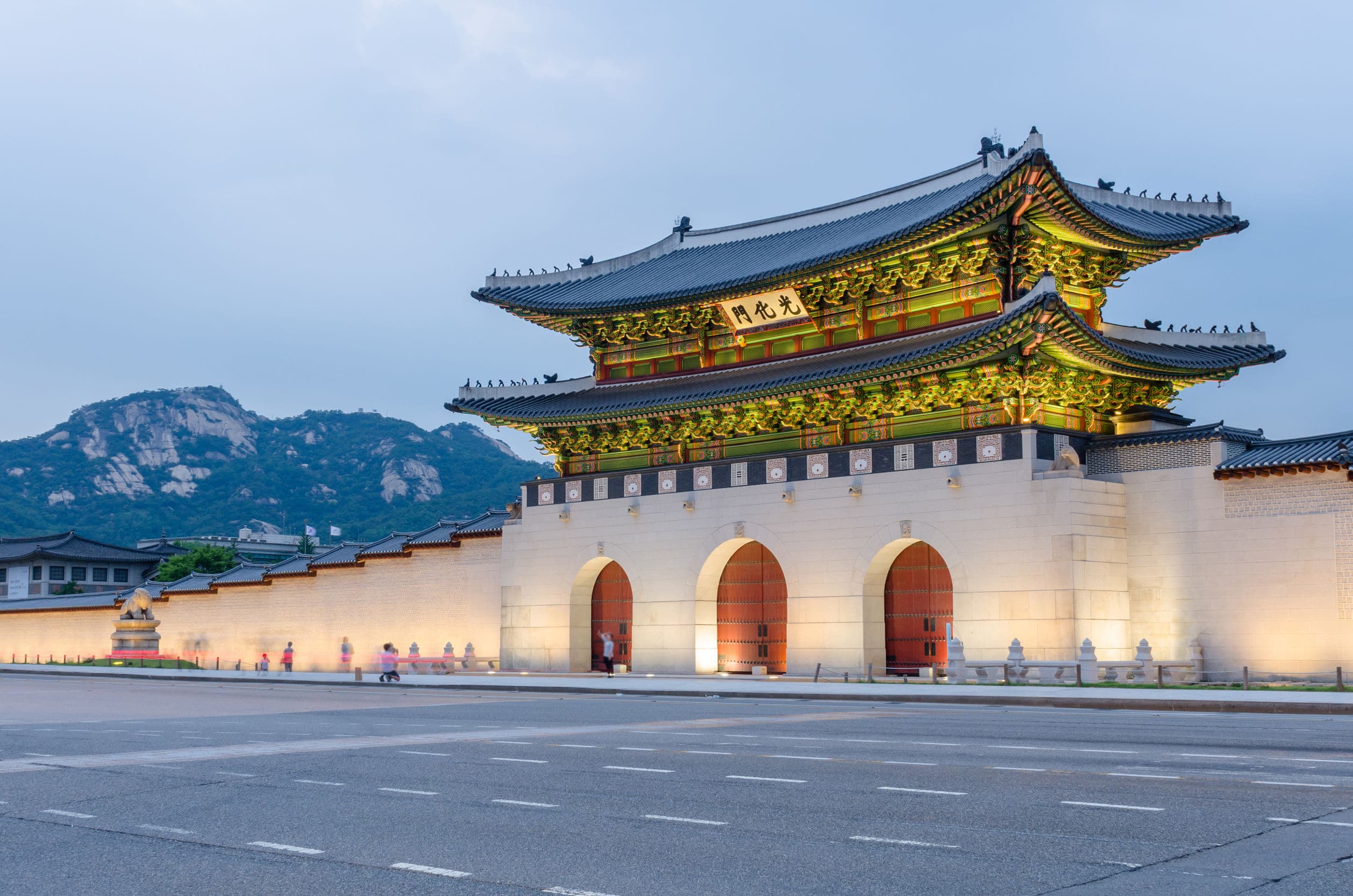 Gyeongbokgung palace at night in Seoul, South Korea