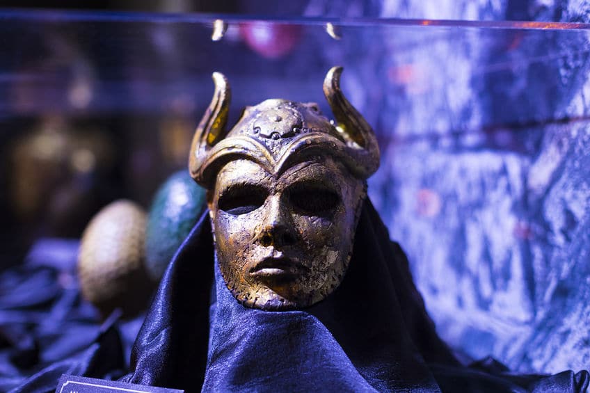 mask of the sons of the harpy in front of dragon eggs